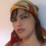منال من سيدي بورويس - تونس تبحث عن رجال للتعارف و الزواج