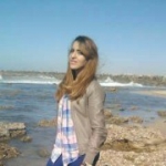 إيمان من المحمدية - تونس تبحث عن رجال للتعارف و الزواج