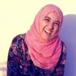 أميمة من بئر الأحمر - تونس تبحث عن رجال للتعارف و الزواج